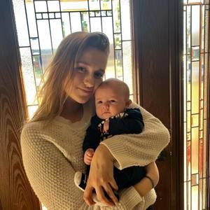 Meet your Posher, Olivia